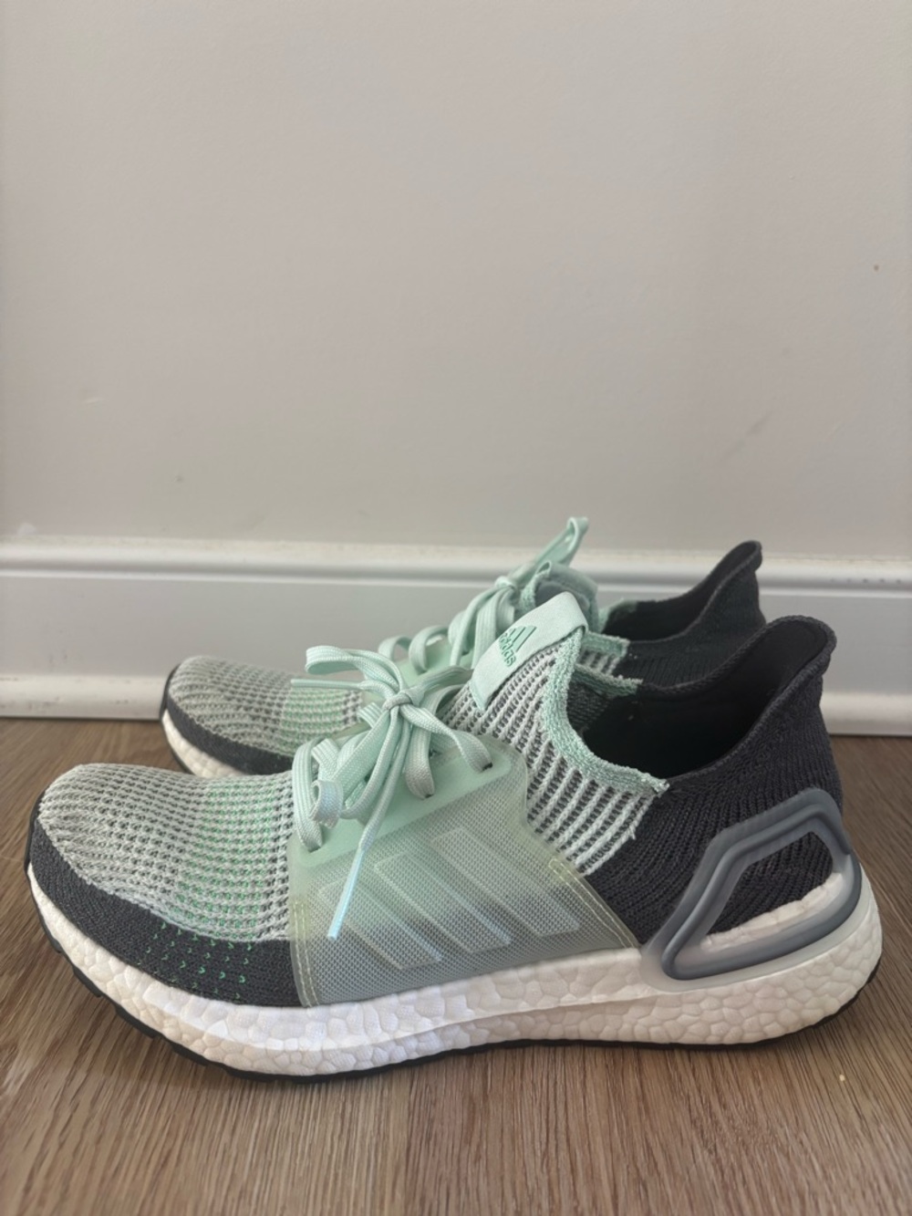 Adidas Ultraboost 19 Knit Running Shoes size 7.5 - Mint & Black